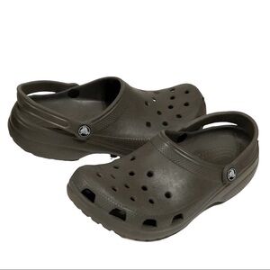 Crocs Unisex Grey Classic Clogs 10 Women 12 Men